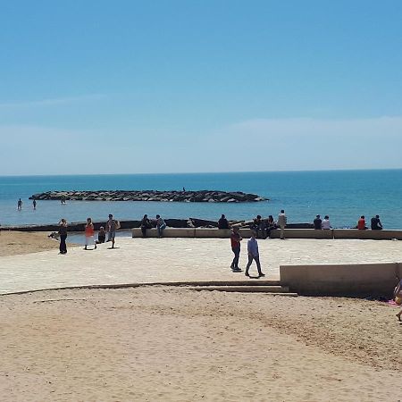 Casa del Sole fronte spiaggia Marina di Ragusa Esterno foto